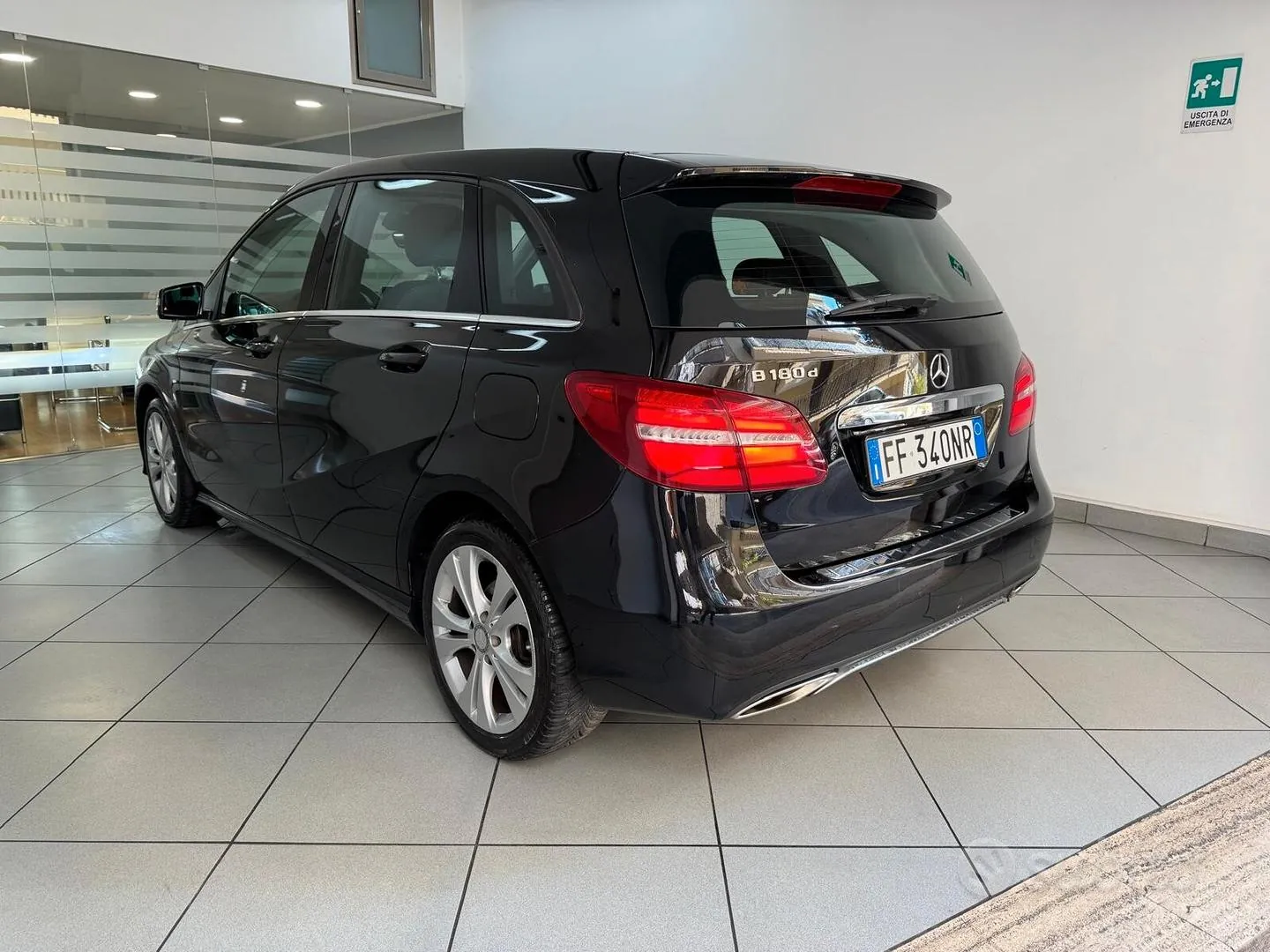 Mercedes-Benz B 180 2016 photo 4