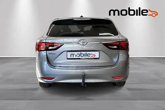 Toyota Avensis 2016 photo 4