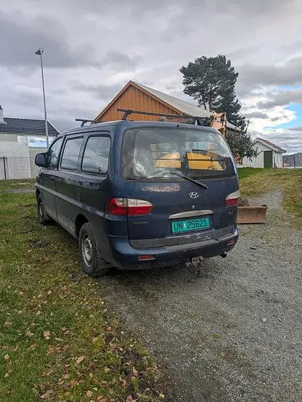 Hyundai H1 2002 photo 2