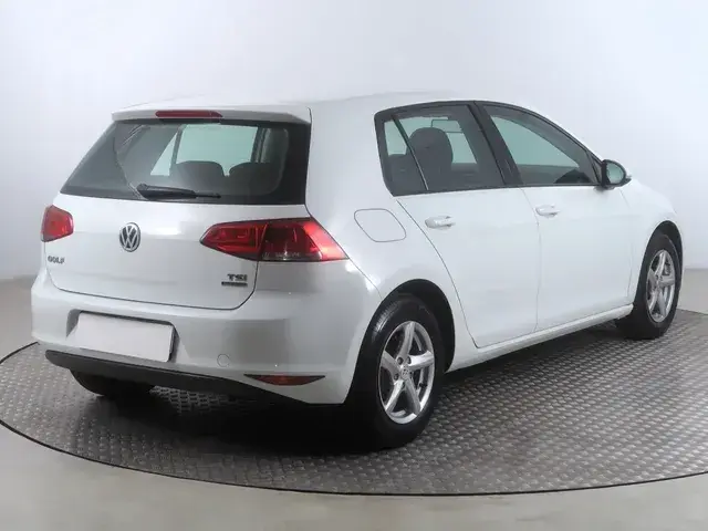 Volkswagen Golf 2013 photo 4