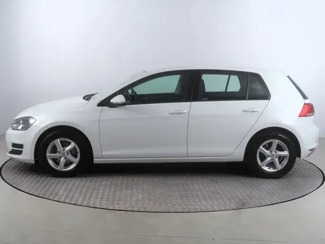 Volkswagen Golf 2013 photo 2