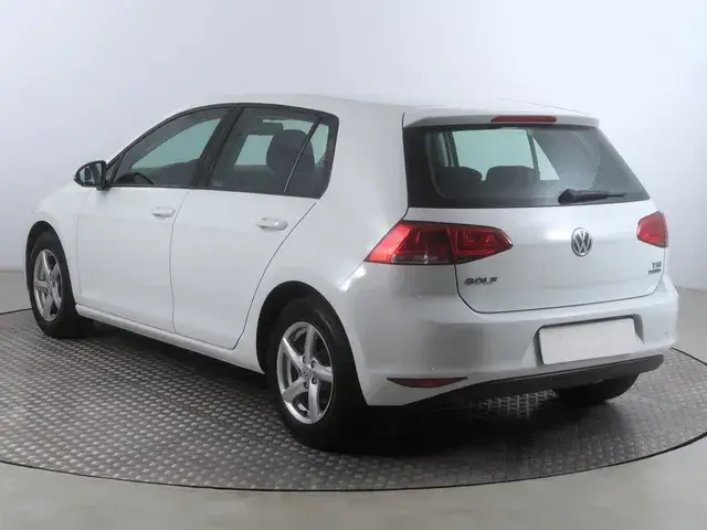 Volkswagen Golf 2013 photo 3