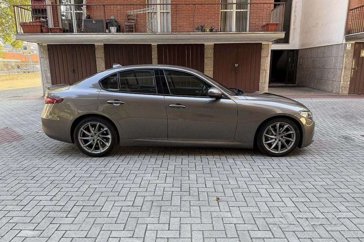 Alfa Romeo Giulia 2016 photo 5