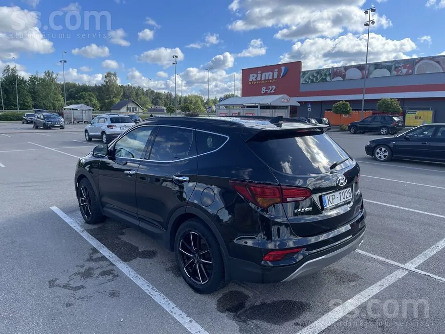 Hyundai Santa Fe 2017 photo 2