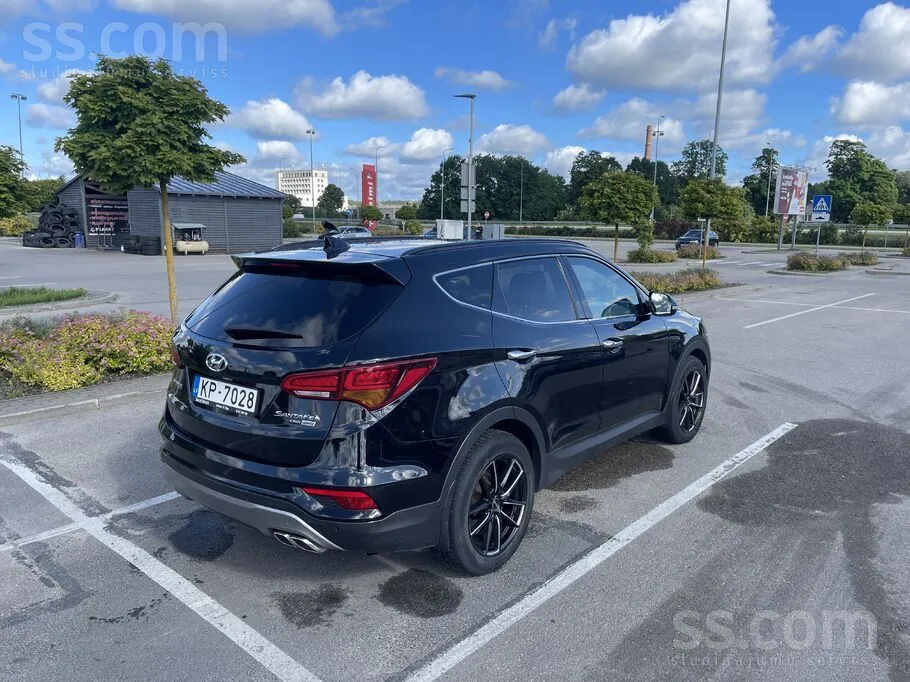 Hyundai Santa Fe 2017 photo 3