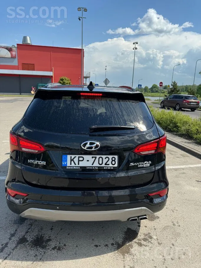 Hyundai Santa Fe 2017 photo 4