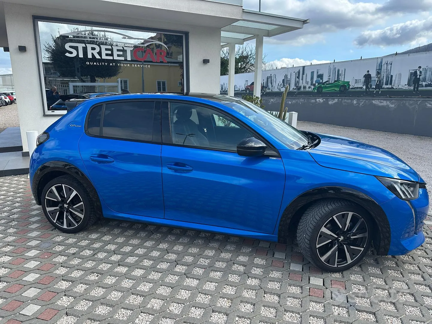 Peugeot 208 2021 photo 2