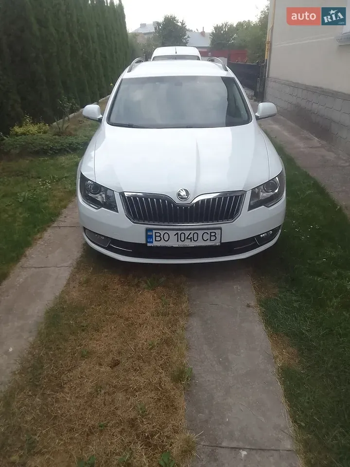 Skoda Superb 2015 photo 2