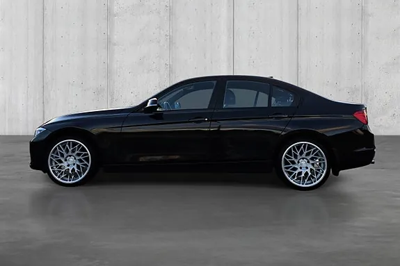 BMW 316D 2012 photo 3