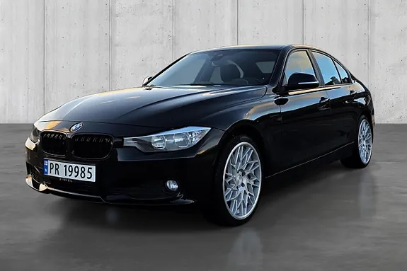 BMW 316D 2012 photo 2