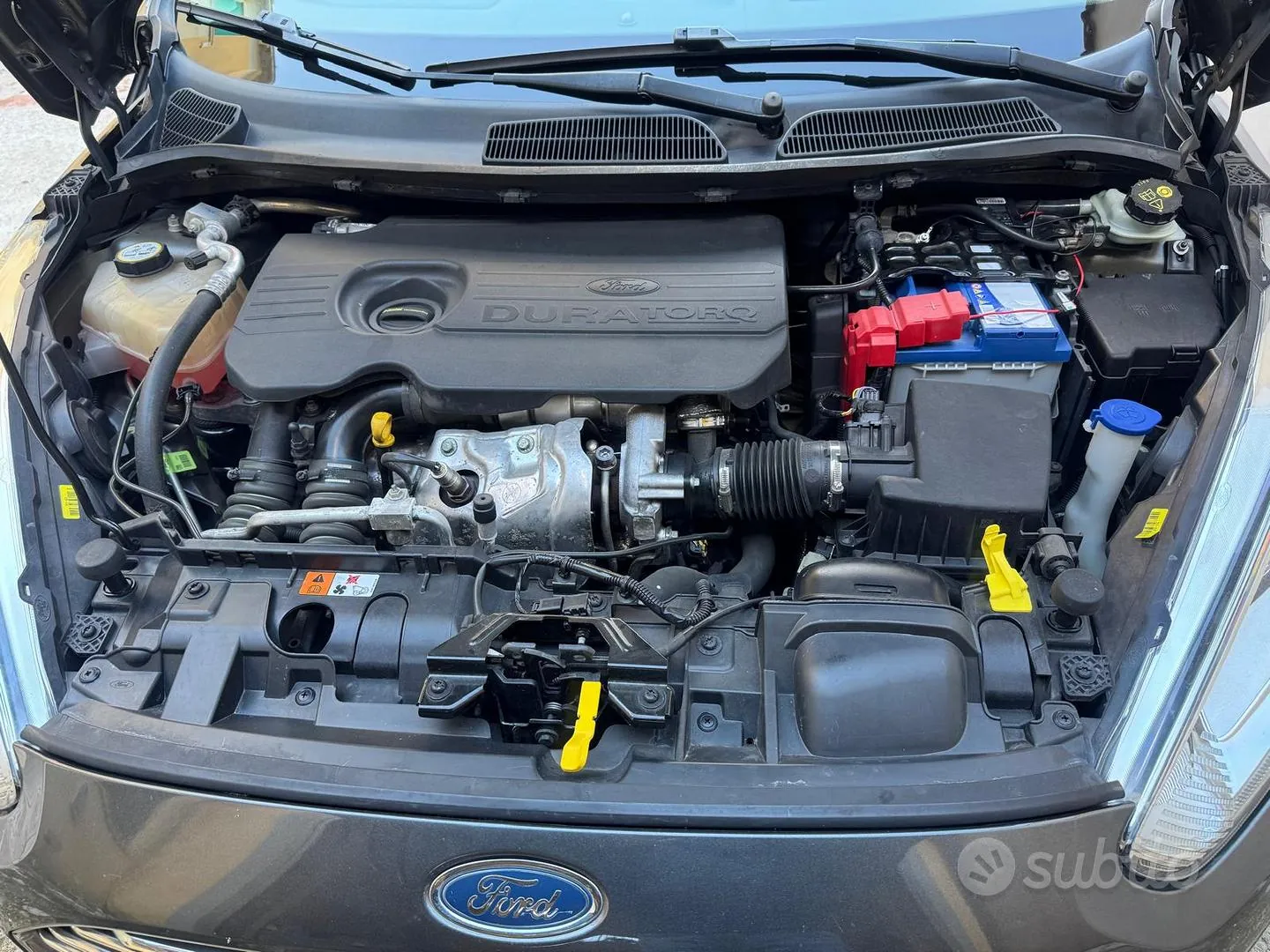 Ford Fiesta 2015 photo 2