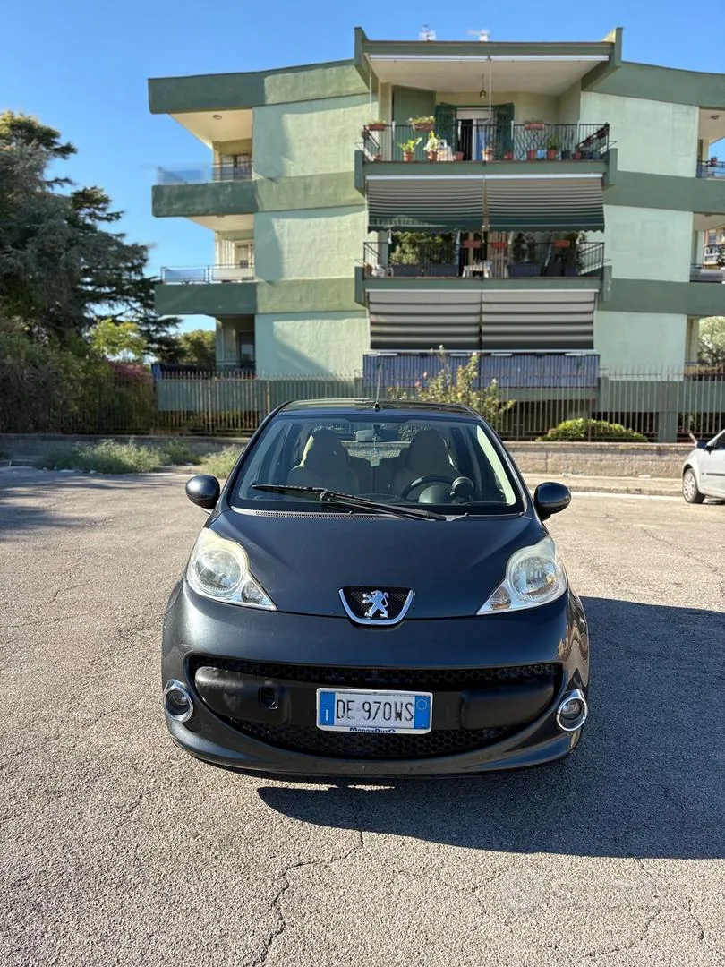 Peugeot 107 2006 photo 2