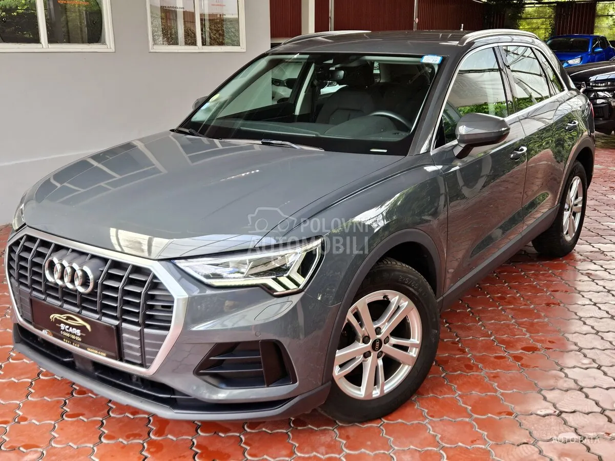 Audi Q3 2022 photo 2