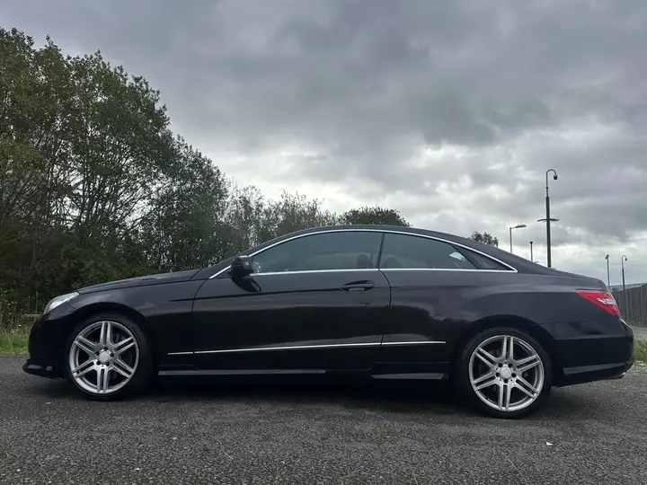 Mercedes-Benz E-Class 2013 photo 4