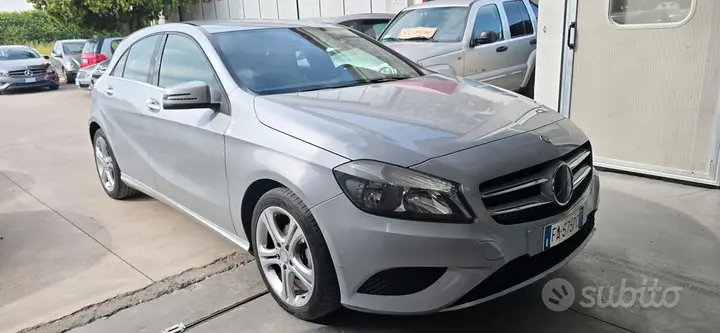 Mercedes-Benz A 2015 photo 2