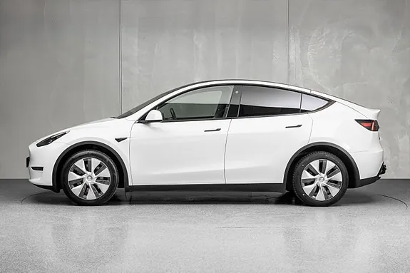 Tesla Model Y 2023 photo 4