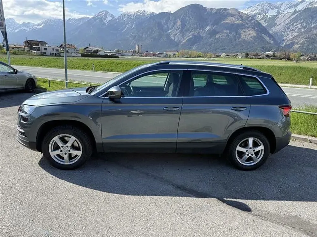 Skoda Karoq 2021 photo 2