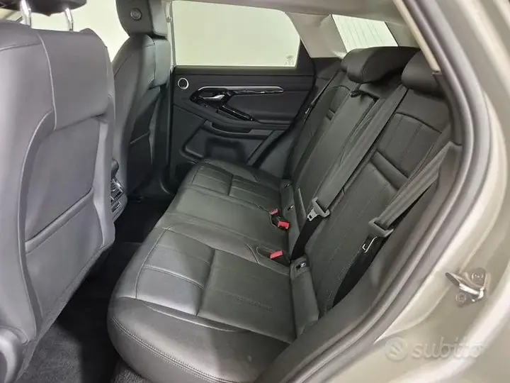 Land Rover Range Rover Evoque 2022 photo 5