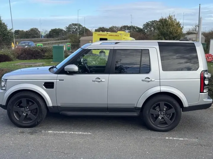 Land Rover Discovery 4 2015 photo 4