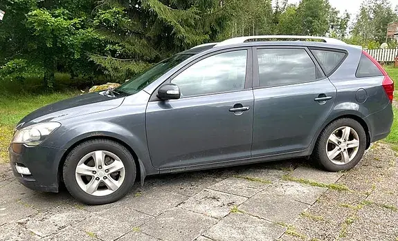Kia Ceed 2010 photo 2