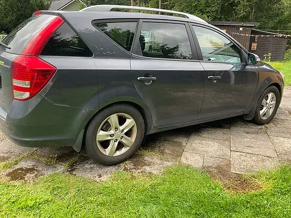 Kia Ceed 2010 photo 3