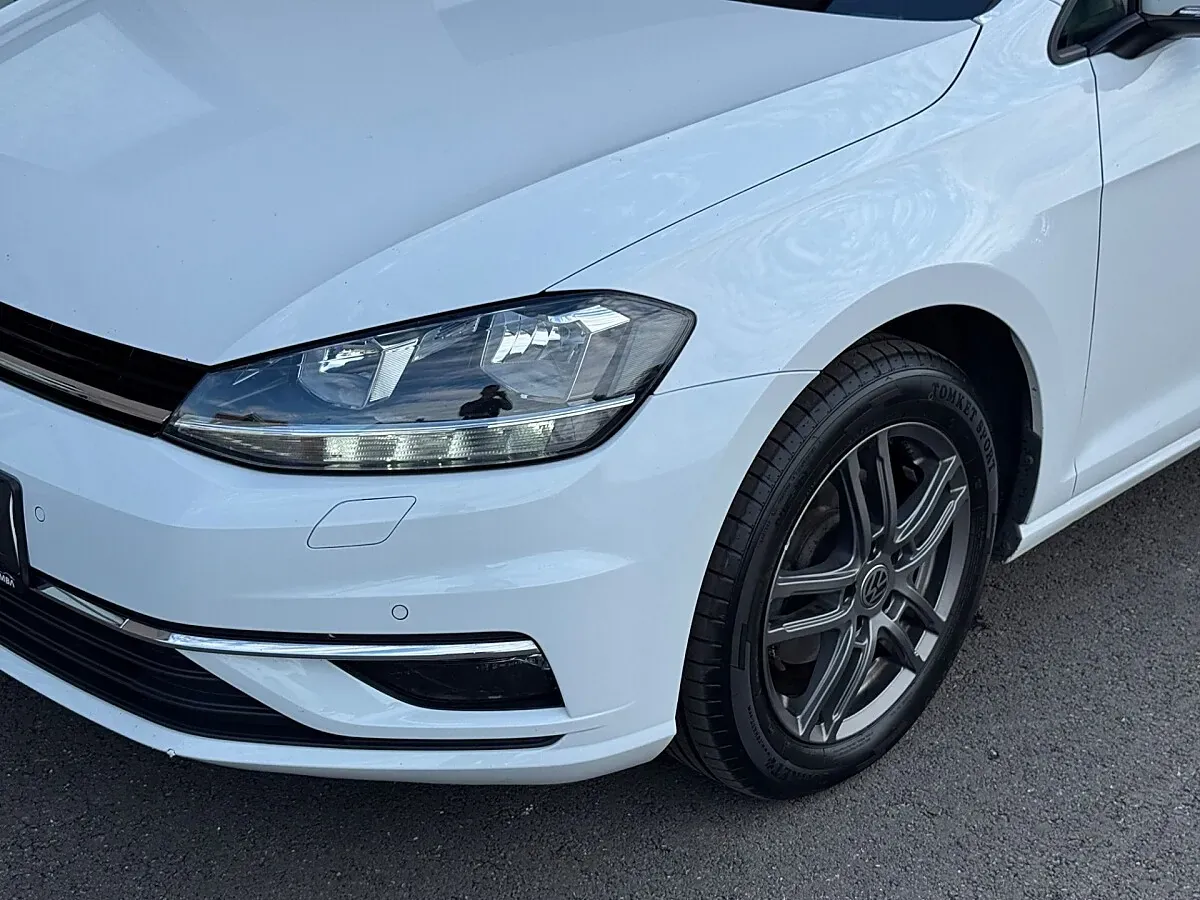 Volkswagen Golf 2018 photo 2