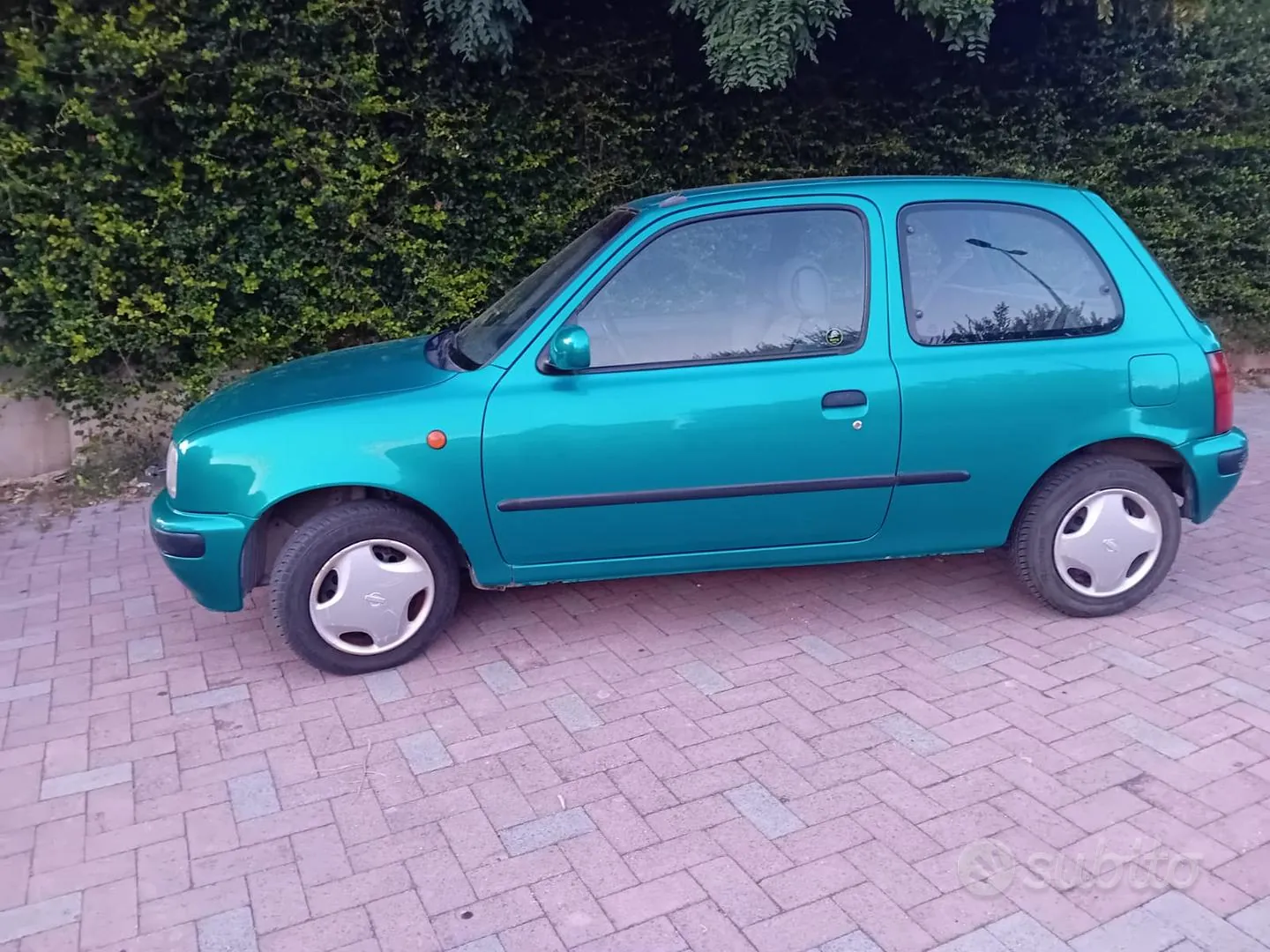 Nissan Micra 1997 photo 2