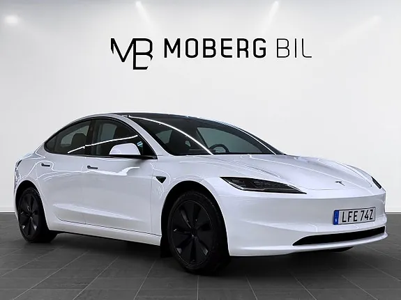 Tesla Model 3 2025 photo 4