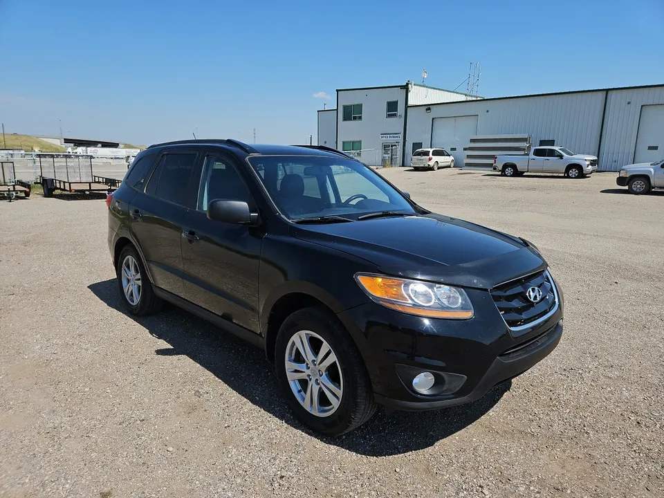 Hyundai Santa Fe 2011 photo 2