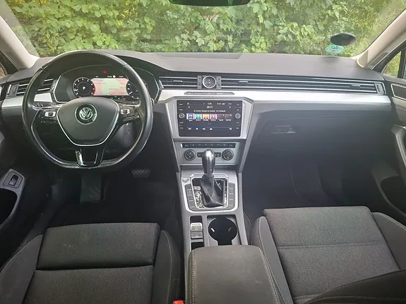 Volkswagen Passat 2018 photo 5