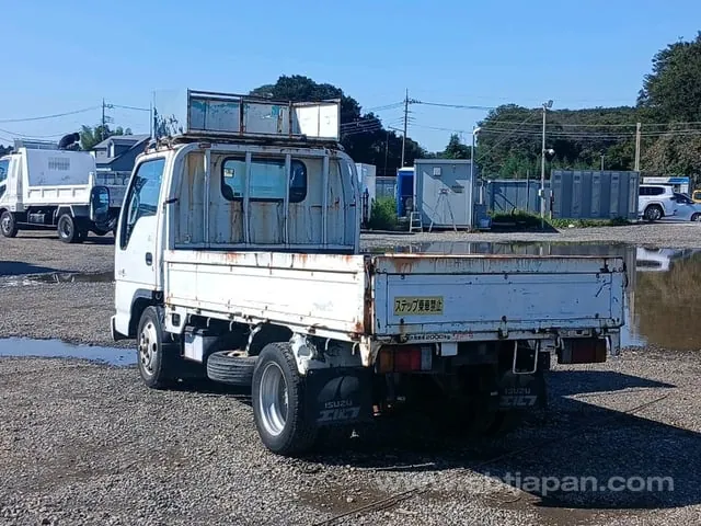 Isuzu Elf 2002 photo 3