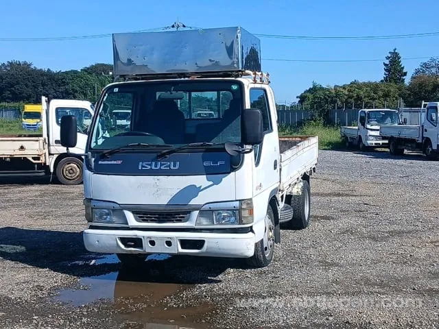Isuzu Elf 2002 photo 2