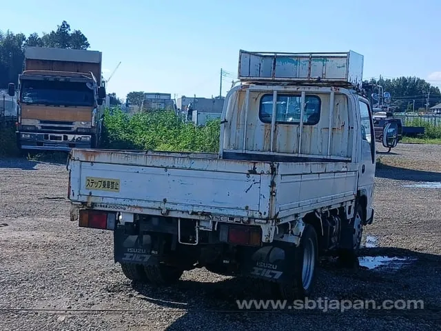 Isuzu Elf 2002 photo 4