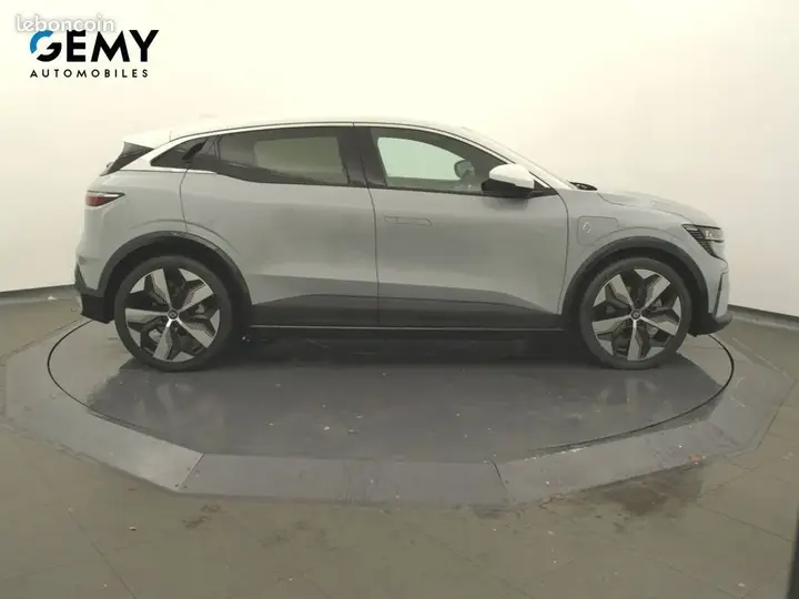Renault Megane 2023 photo 4