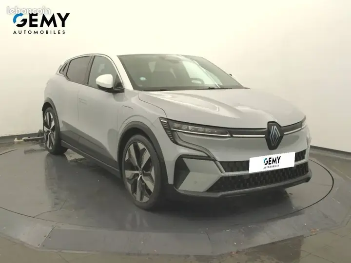 Renault Megane 2023 photo 3
