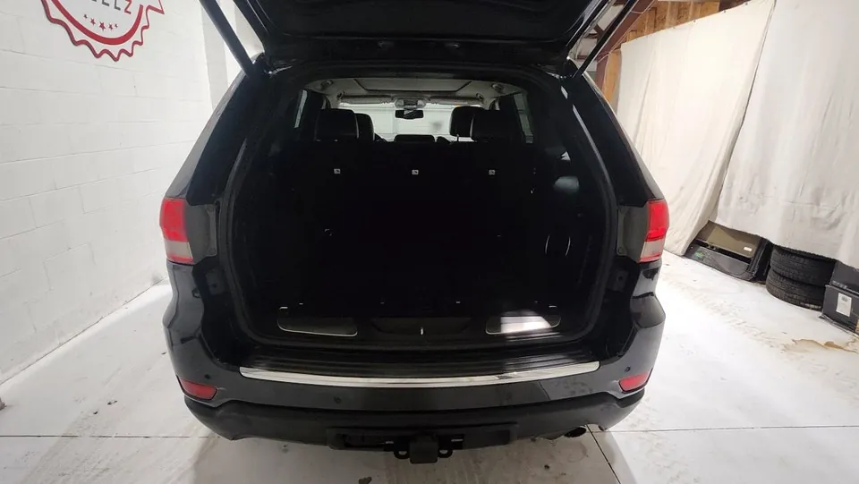 Jeep Grand Cherokee 2011 photo 4