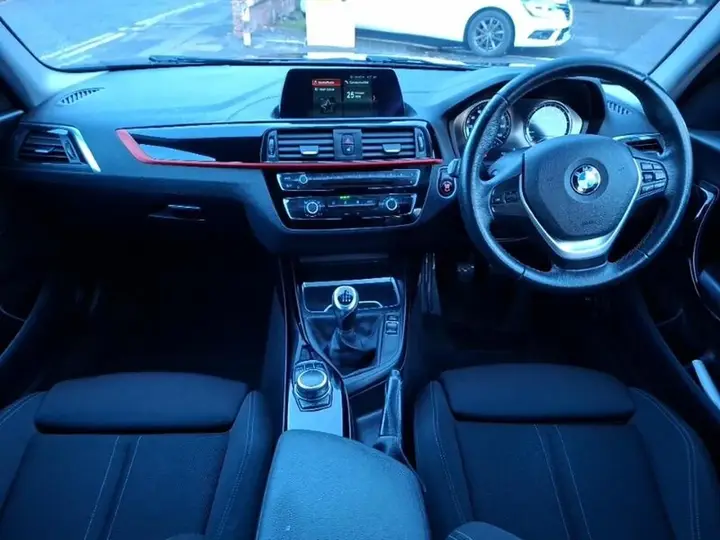 BMW 1 Series 2018 photo 3