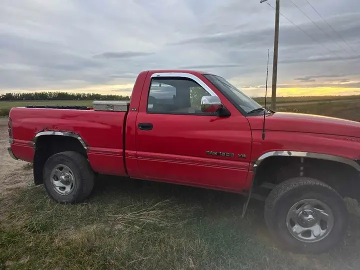 Ram 1500 1995 photo 2