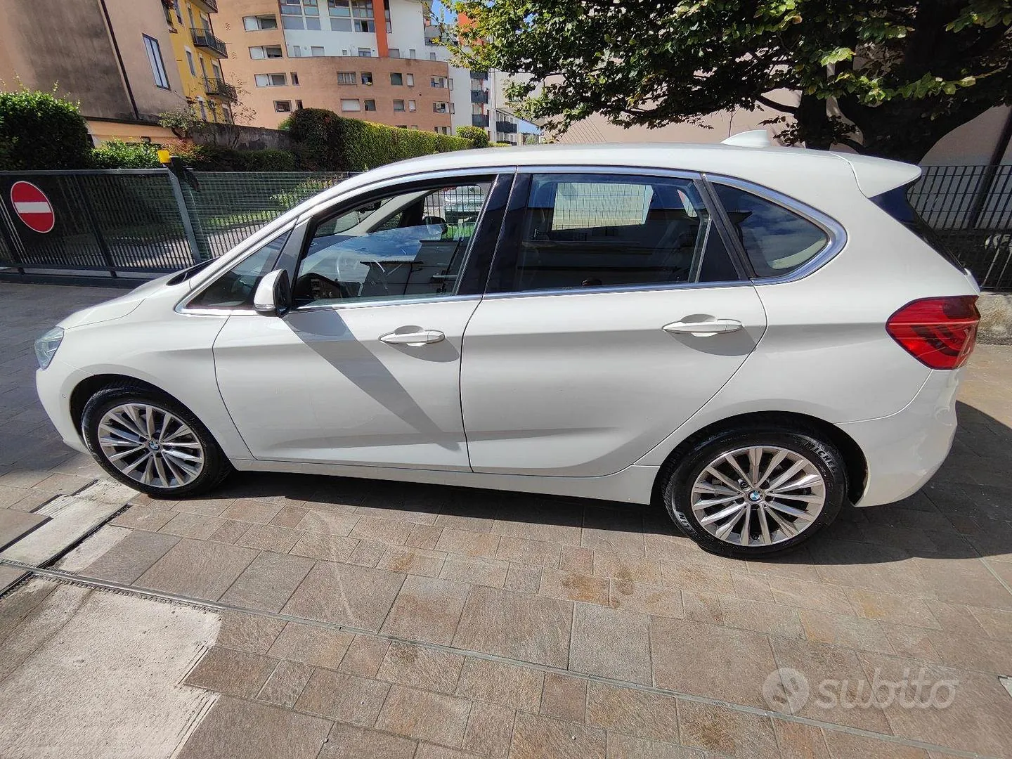 BMW 216D