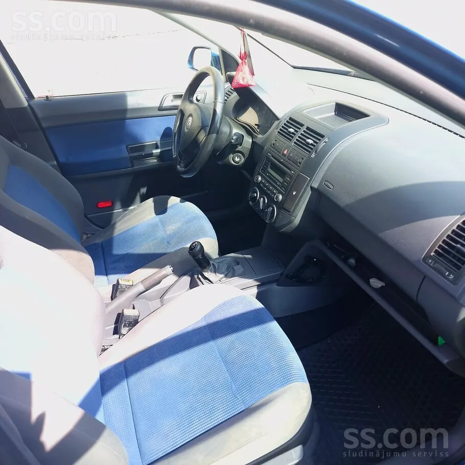 Volkswagen Polo 2007 photo 5