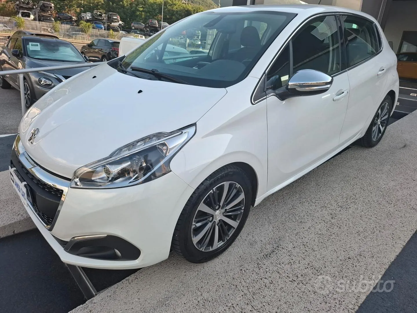 Peugeot 208 2016 photo 2
