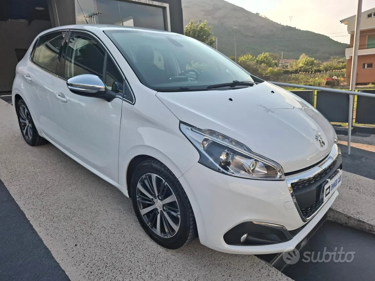Peugeot 208 2016 photo 3