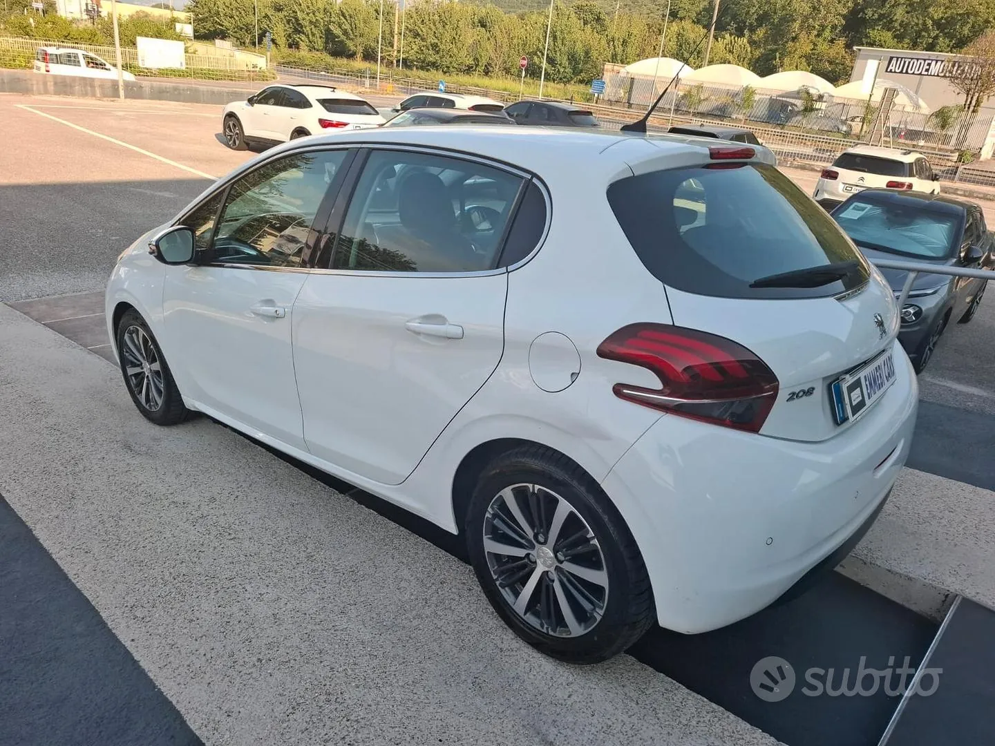Peugeot 208 2016 photo 4