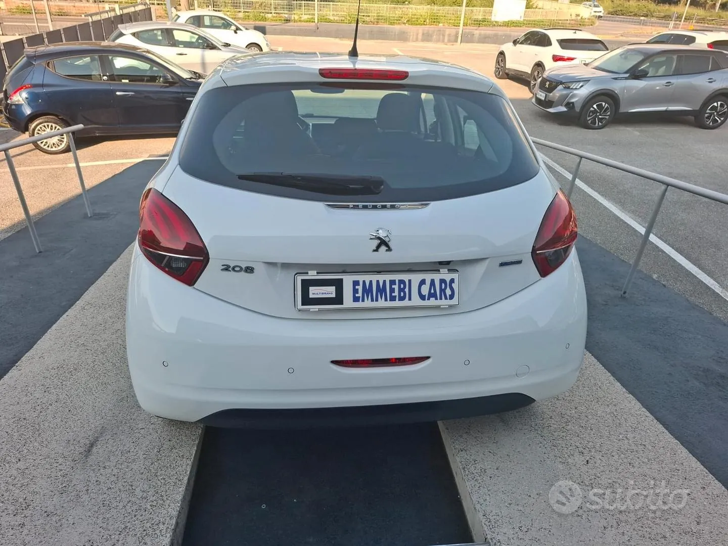 Peugeot 208 2016 photo 5