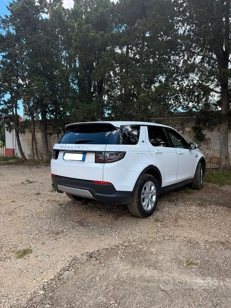 Land Rover Discovery Sport 2020 photo 3