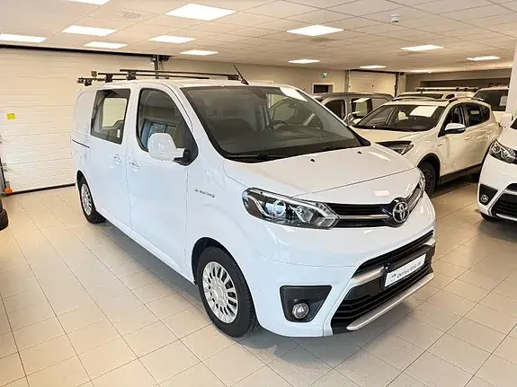 Toyota Proace 2023 photo 2