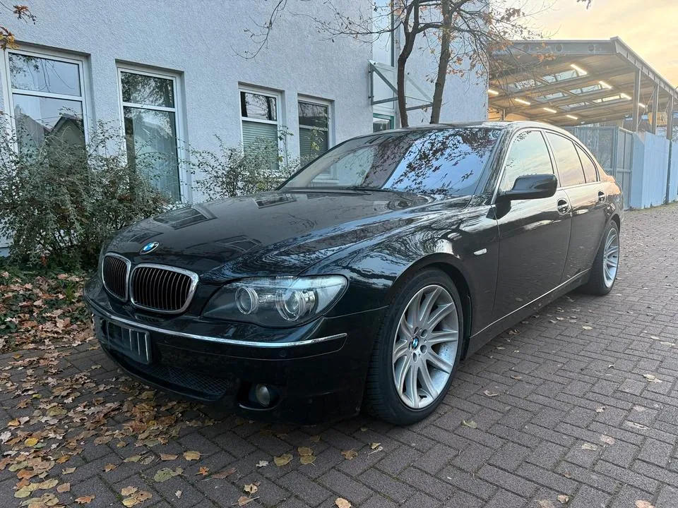 BMW 750I