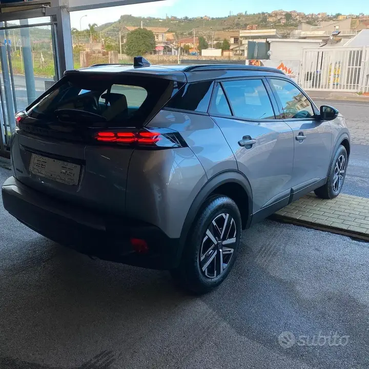 Peugeot 2008 2023 photo 4