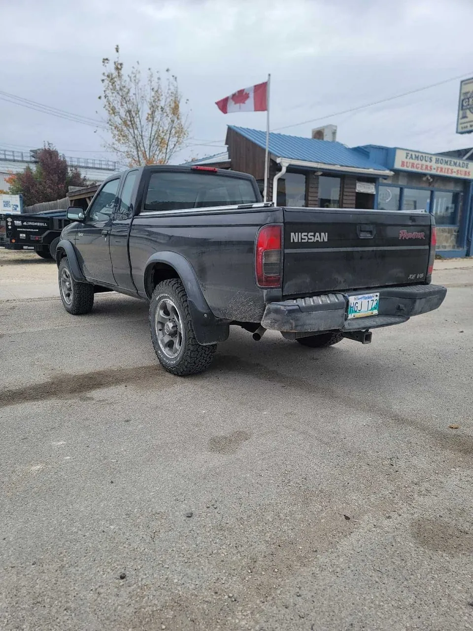 Nissan Frontier 2000 photo 3