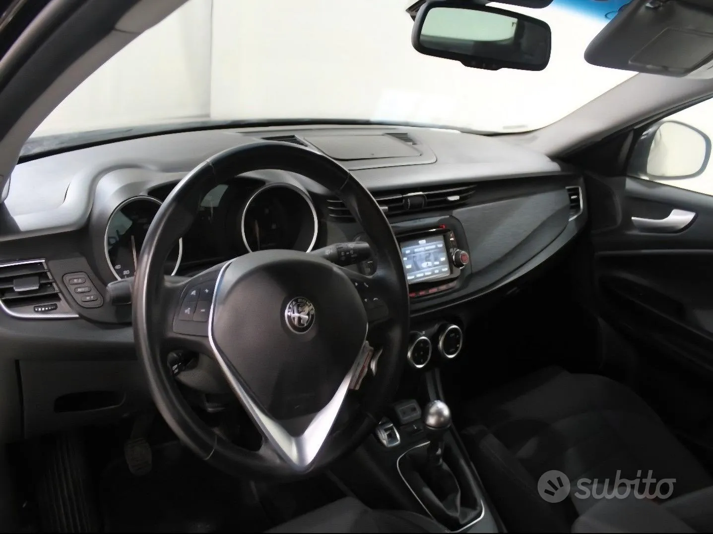 Alfa Romeo Giulietta 2017 photo 4